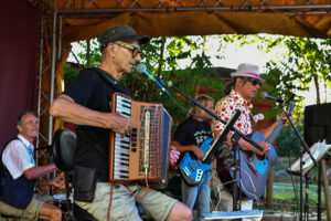 Johnny Kiss Band